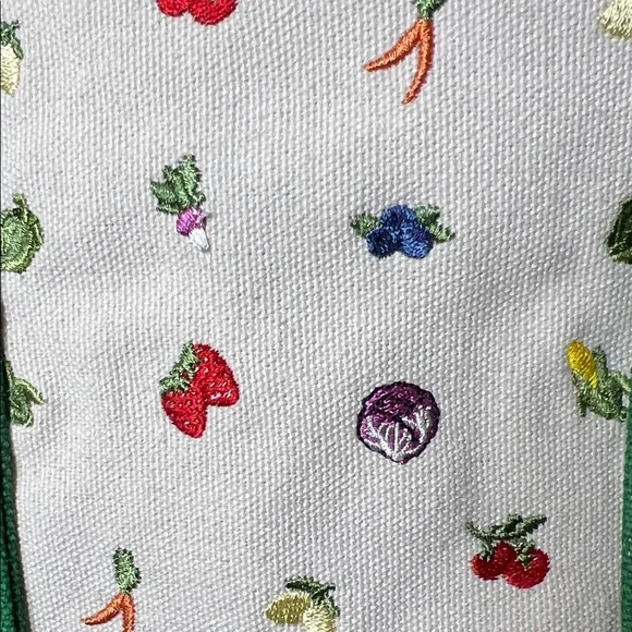 Madden Girl | Farmers Market Veggie Mini Tote w/ Matching Wallet & Hair Fun 🍅🥕🌽 - Picture 7 of 17